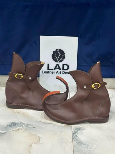 Medieval toe curl shoes - medieval,